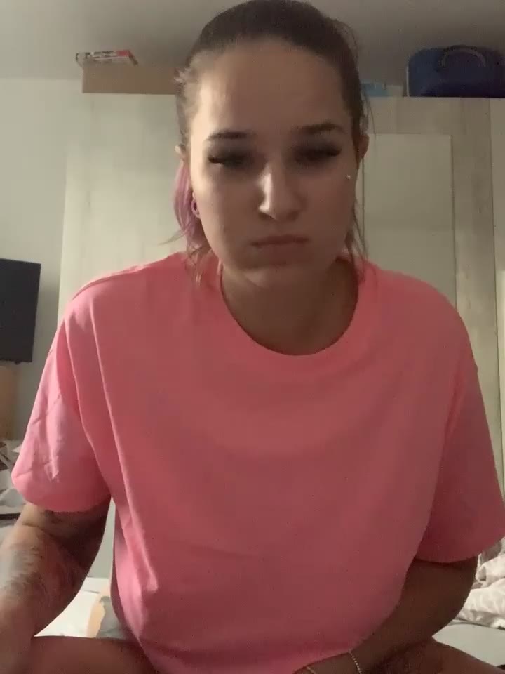 Webcam Model inked_ria Videos
