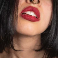 Webcam Model sara-lauren Videos