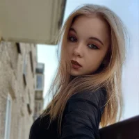 Webcam Model LinnBeer Videos