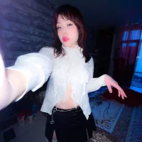 Webcam Model TwizzyRari Videos