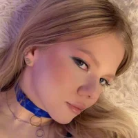 Webcam Model SandraGaze Videos