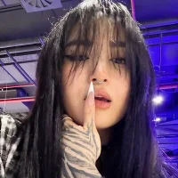 Webcam Model violetagreinn Videos